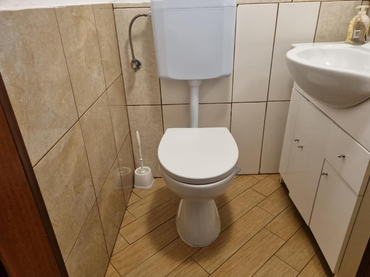 Apartamento Caci Črni Kal Exterior foto
